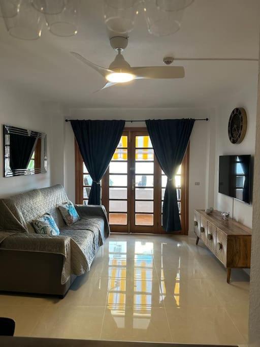 Ferienwohnung Modern,Strandnaehe, Club Olympus, Garten City Tenerife ปลายา ฟัญญาเบ ภายนอก รูปภาพ